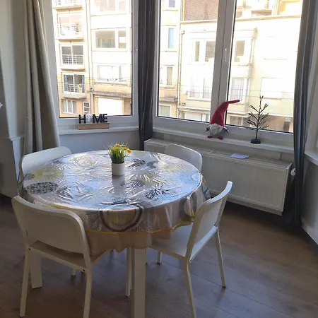 Avec Parking 50 M De La Apartment *